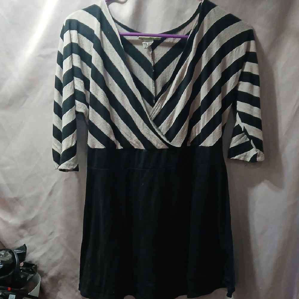 Elegant Black and White Striped Women's Tunic